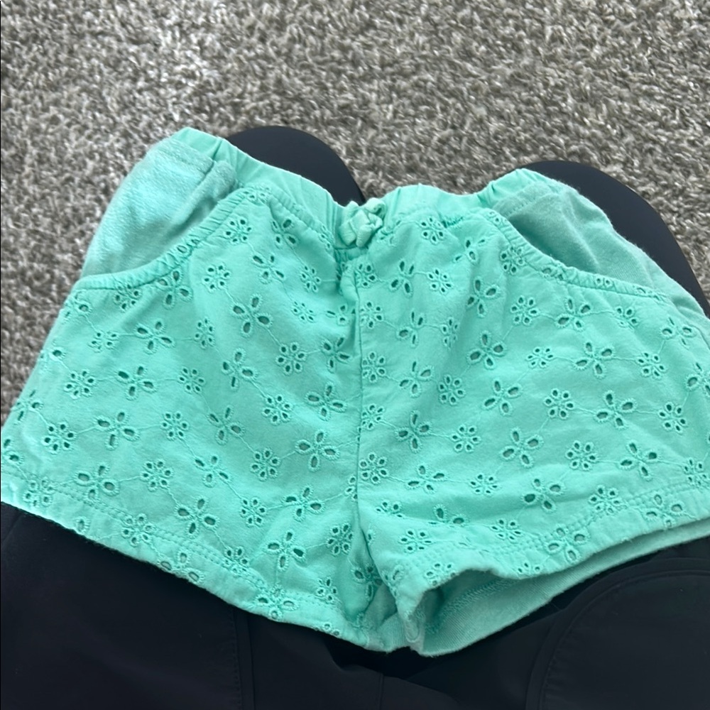 Toddler girl shorts flower print detail size 3T mint green